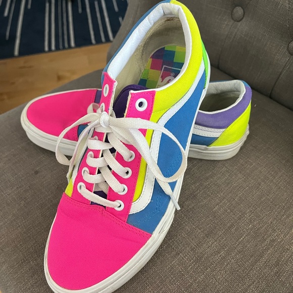 Amazing almost new Vans. Only worn 2 times. - Picture 2 of 2